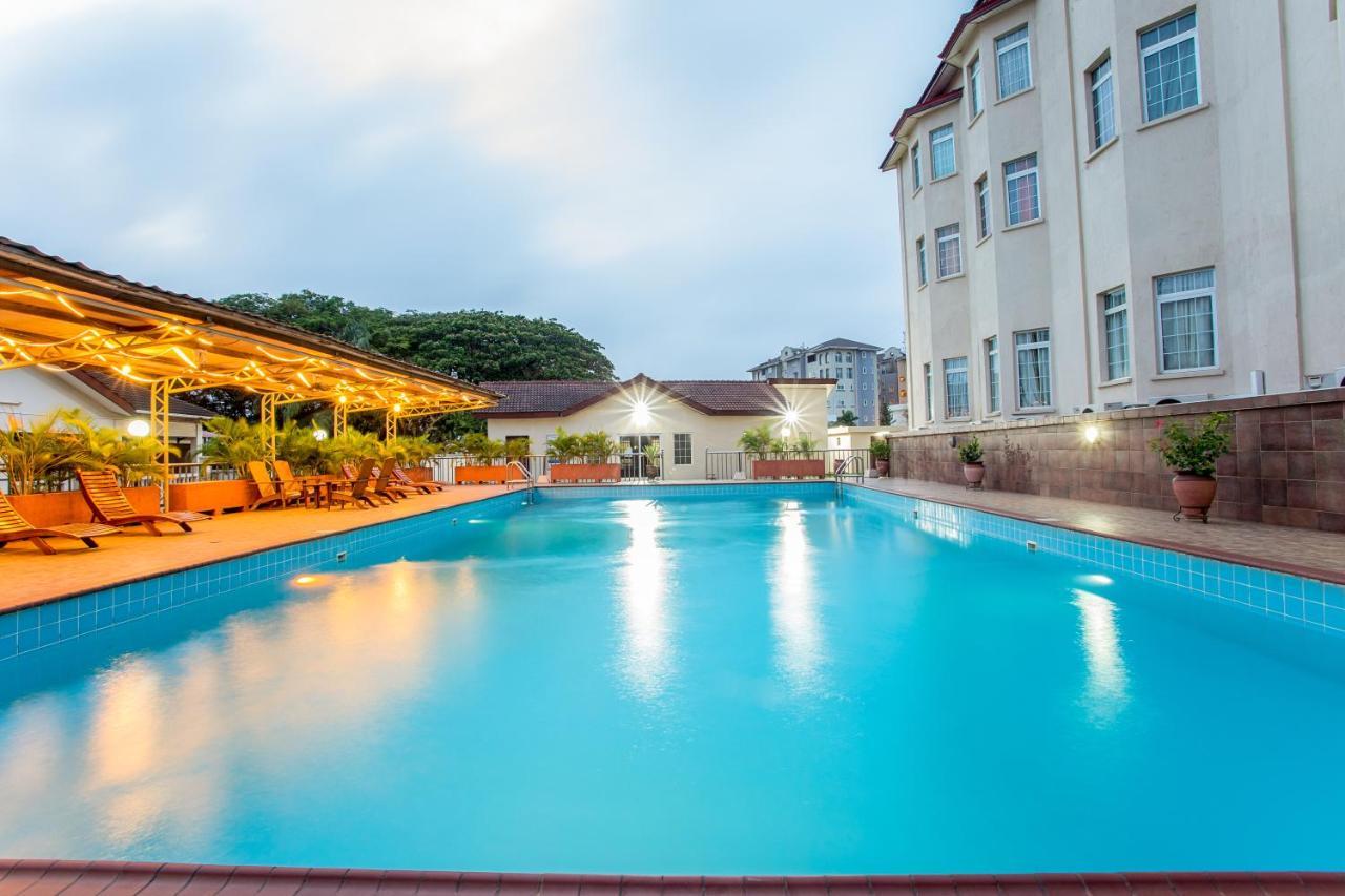 The Congress Hotel Accra Exteriör bild