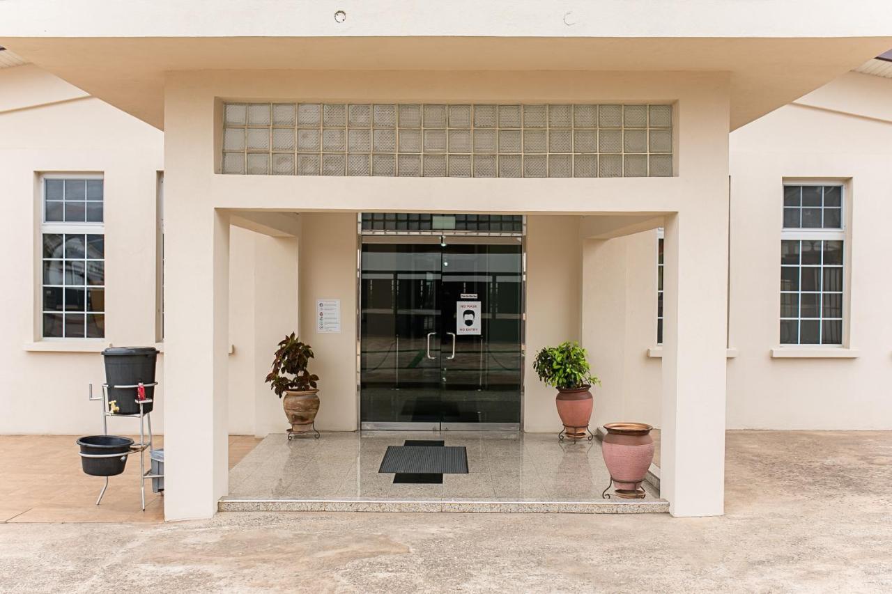 The Congress Hotel Accra Exteriör bild