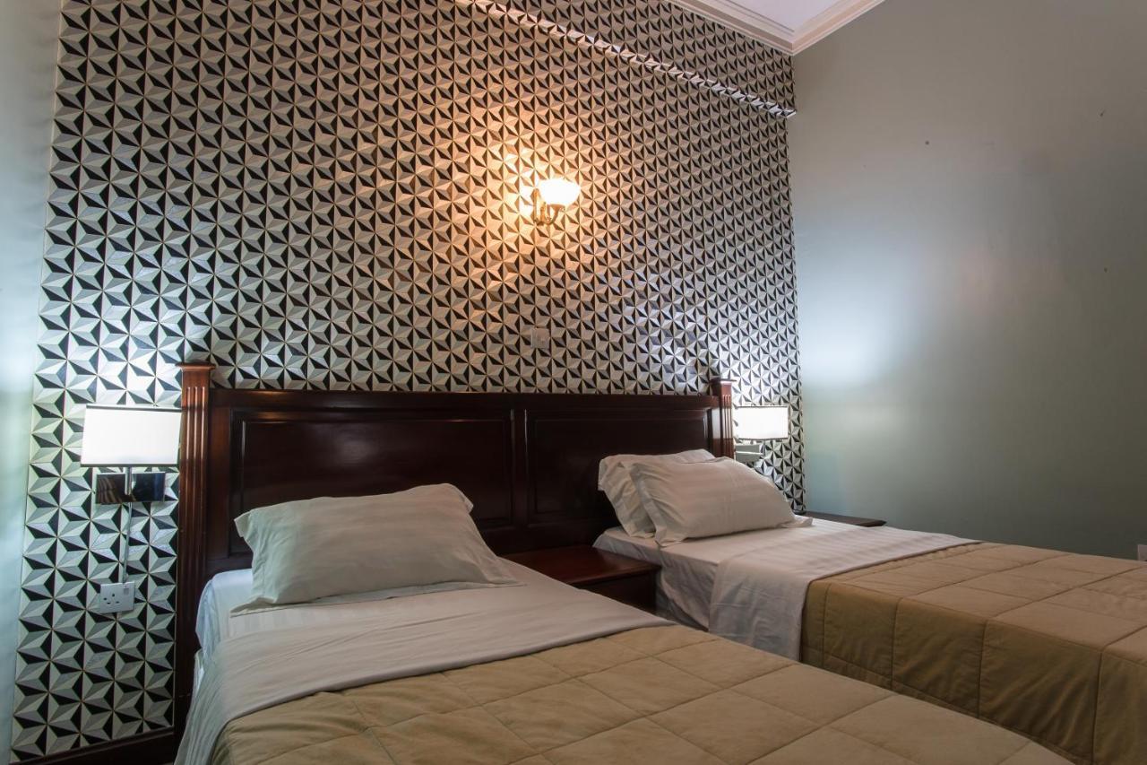 The Congress Hotel Accra Exteriör bild